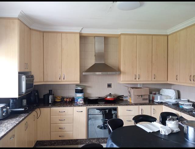 4 BEDROOM FREEHOLD FOR SALE IN RYNSOORD